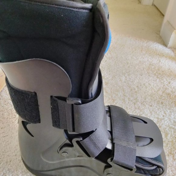 DeRoyal Short Air Pump Walking Boot - Picture 7 of 13